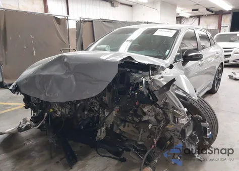 2024 Kia K5 Gt-Line z USA, uszkodzony, nr VIN 5XXG64J22RG233443